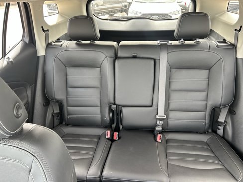 Used 2022 GMC Terrain Denali w/ Black Diamond Edition image 17