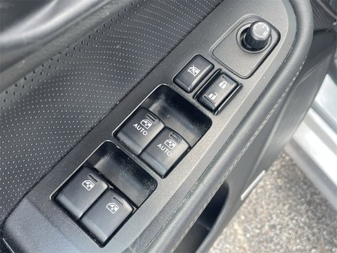 Used 2017 Subaru Legacy 3.6R Limited image 10