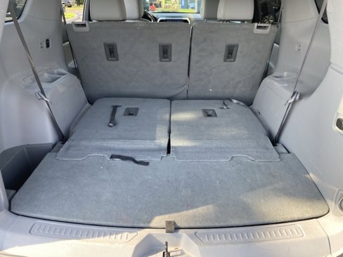 Used 2021 GMC Acadia SLT image 12