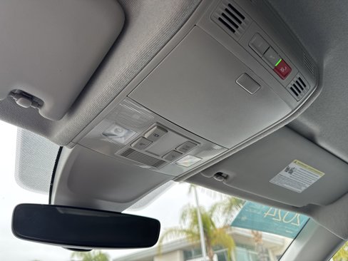Certified 2024 Volkswagen Tiguan S image 30