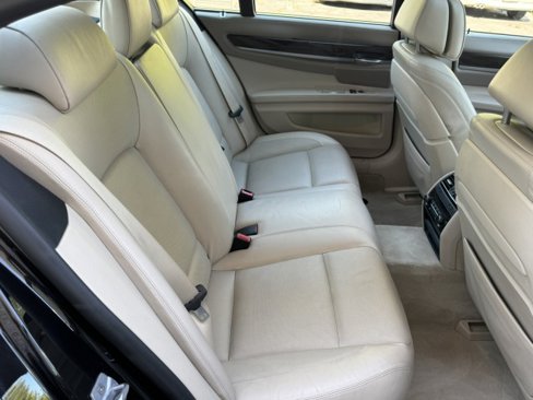 Used 2013 BMW 750i xDrive image 29