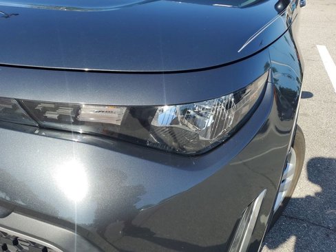 Used 2023 Kia Soul LX image 16