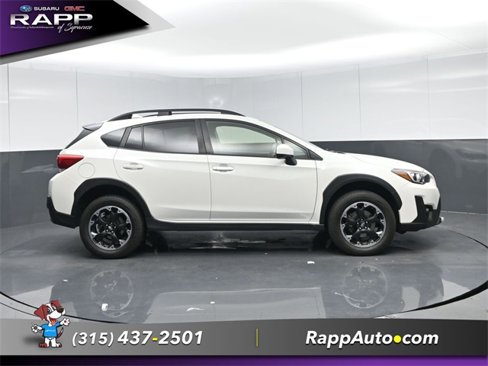 Used 2023 Subaru Crosstrek 2.0i Premium image 3