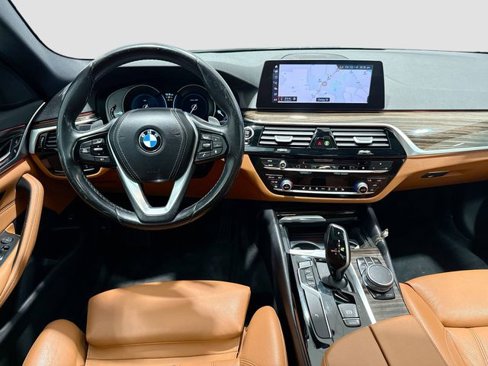 Used 2019 BMW 530i xDrive w/ Convenience Package image 21