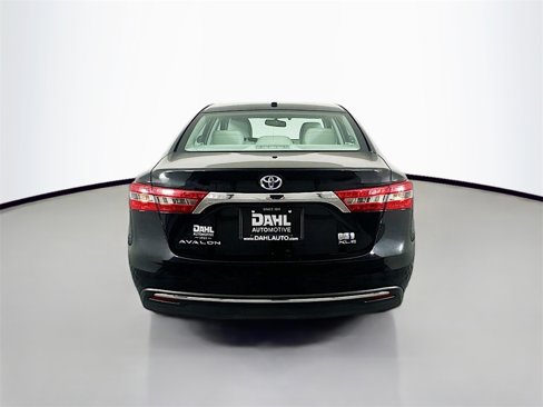 Used 2016 Toyota Avalon Limited image 10