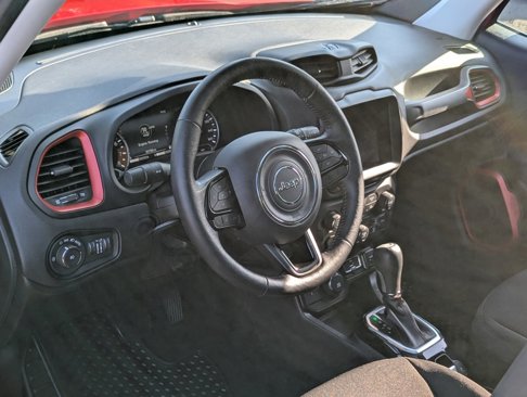 Used 2022 Jeep Renegade Latitude w/ Sun/Sound Group image 13