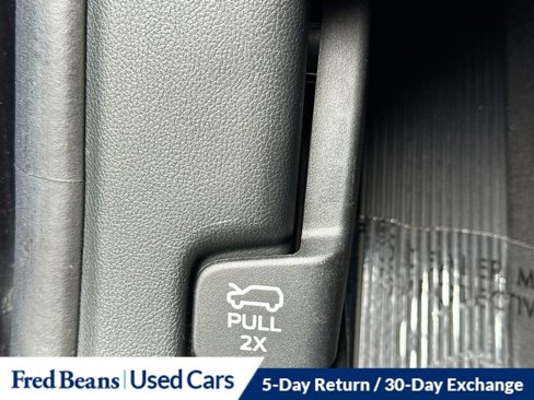 Used 2022 Ford Explorer XLT image 41