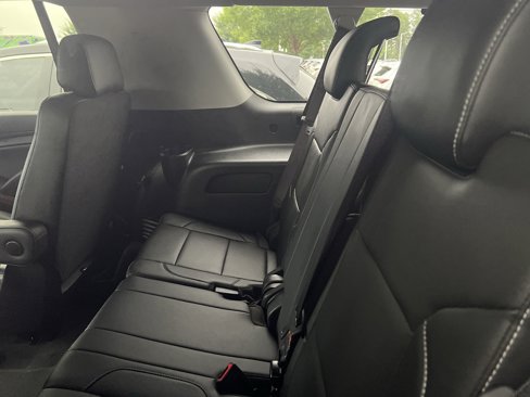 Used 2019 Chevrolet Suburban Premier image 17