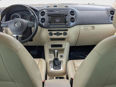 Used 2014 Volkswagen Tiguan SE image 14