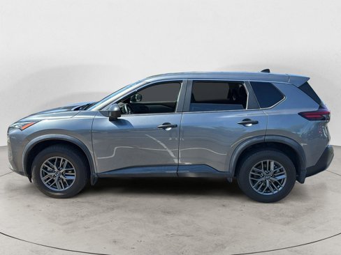 Used 2023 Nissan Rogue S image 4