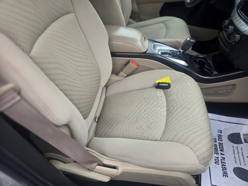 Used 2013 Dodge Journey SXT w/ Flexible Seating Group image 32
