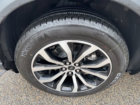 Used 2020 Ford Explorer ST w/ Premium Technology Package image 12