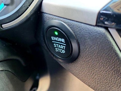 Used 2020 Ford Escape SE image 21