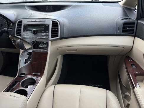 Used 2009 Toyota Venza image 11