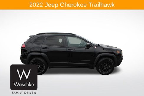 Used 2022 Jeep Cherokee Trailhawk w/ Sun, Sound & Nav Group image 9