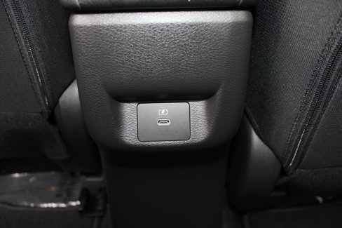 Used 2023 Nissan Versa SV w/ Trunk Package image 38