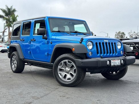 Used 2015 Jeep Wrangler Unlimited Rubicon w/ Connectivity Group image 2