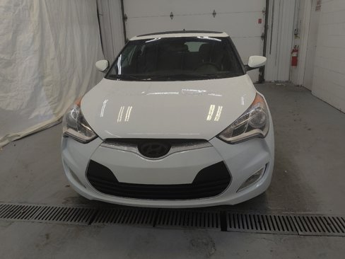 Used 2016 Hyundai Veloster w/ Option Group 03 image 15