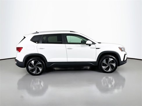 Used 2023 Volkswagen Taos SE image 8
