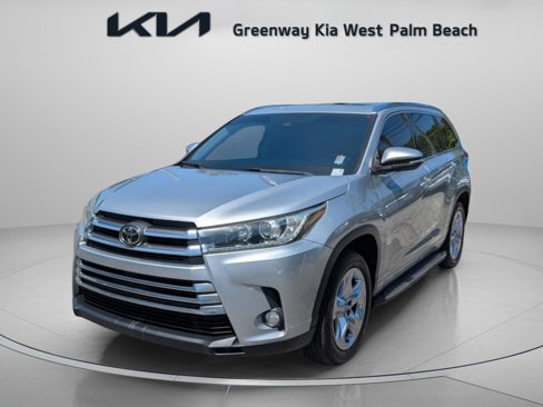 Used 2017 Toyota Highlander Limited image 4