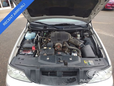 Used 2004 Lincoln Town Car Signature image 28