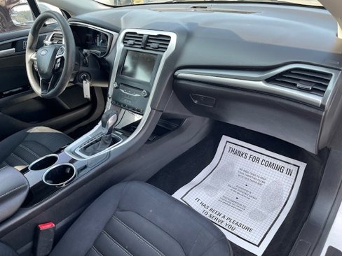 Used 2014 Ford Fusion SE image 15