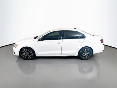 Used 2016 Volkswagen Jetta Sport image 9