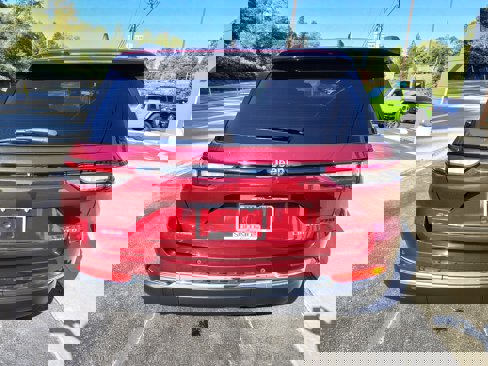 Certified 2022 Jeep Grand Cherokee Limited image 8