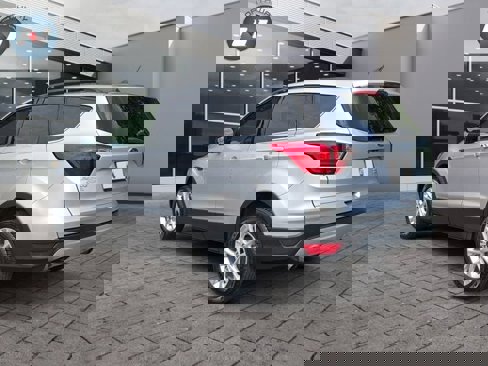 Used 2019 Ford Escape SEL image 3