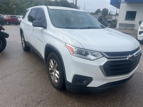 Used 2018 Chevrolet Traverse LS image 2