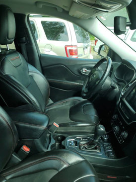 Used 2019 Jeep Cherokee Trailhawk w/ Cold Weather Group image 7