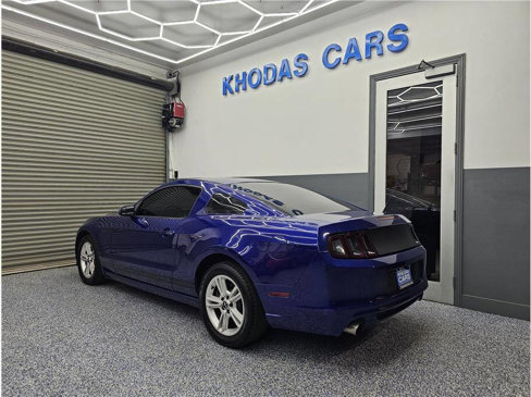 Used 2013 Ford Mustang Coupe image 3