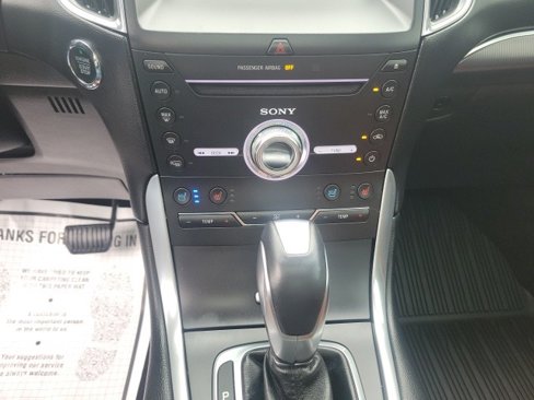 Certified 2018 Ford Edge Titanium w/ Equipment Group 301A image 17