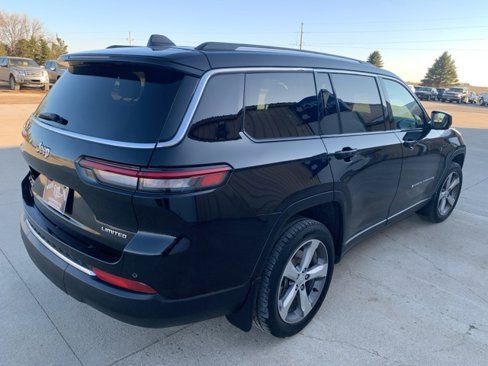 Used 2022 Jeep Grand Cherokee L Limited image 6