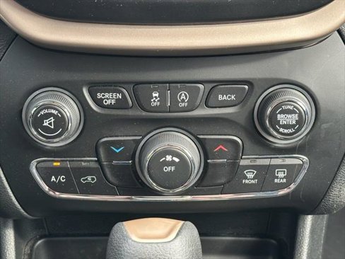 Certified 2018 Jeep Cherokee Latitude image 15