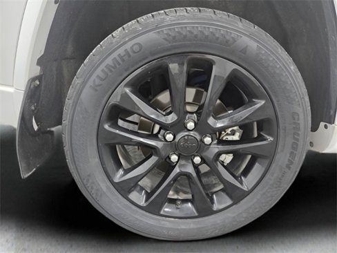 Used 2022 Jeep Grand Cherokee Laredo X image 27