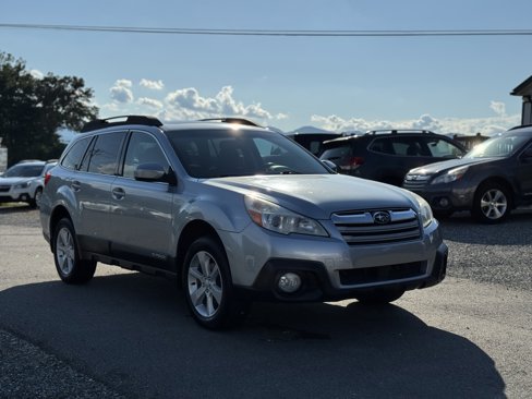 Used 2014 Subaru Outback 2.5i Premium image 1