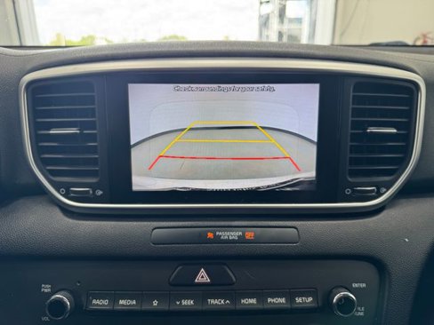 Used 2020 Kia Sportage LX image 26