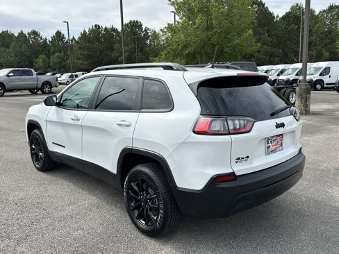 Used 2023 Jeep Cherokee Altitude Lux image 5