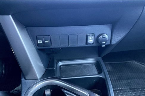 Used 2017 Toyota RAV4 XLE image 31