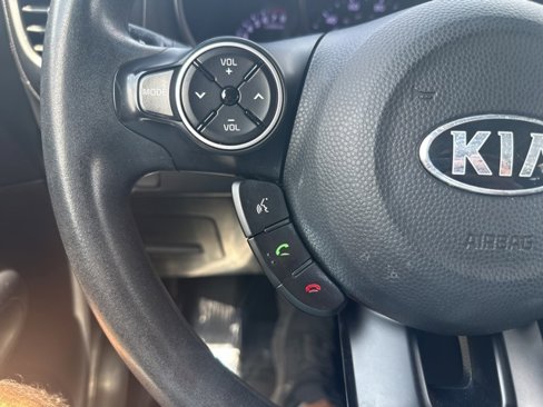 Used 2016 Kia Soul image 16