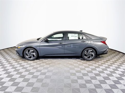 New 2025 Hyundai Elantra Sport image 4