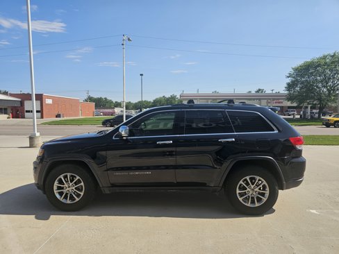 Used 2017 Jeep Grand Cherokee Limited w/ Luxury Group II image 5
