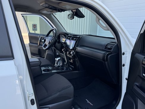 Used 2022 Toyota 4Runner TRD Off-Road image 42