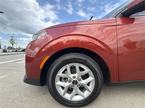 Used 2022 Kia Soul LX w/ Technology Package image 10