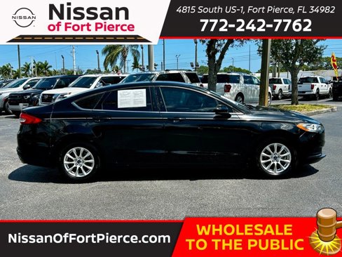 Used 2017 Ford Fusion S image 7
