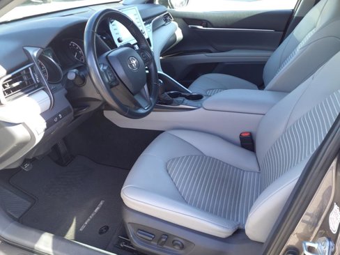 Used 2022 Toyota Camry SE image 7