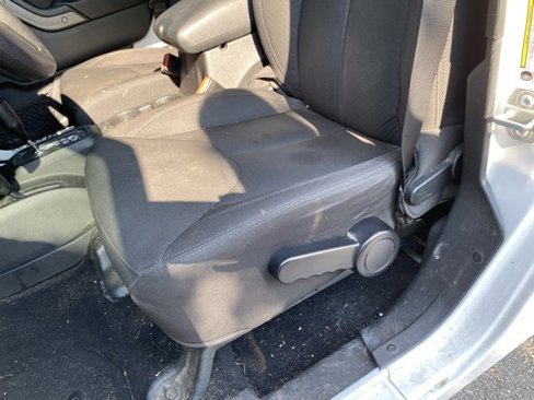 Used 2015 Jeep Wrangler Unlimited Sport image 17