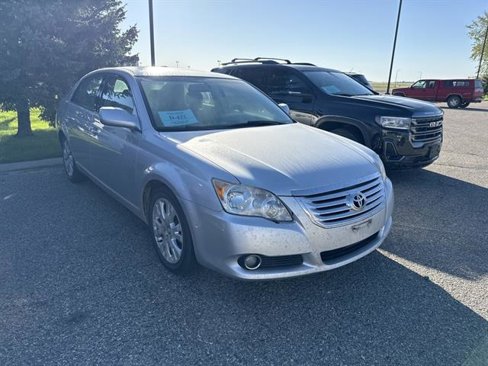 Used 2010 Toyota Avalon XLS image 1