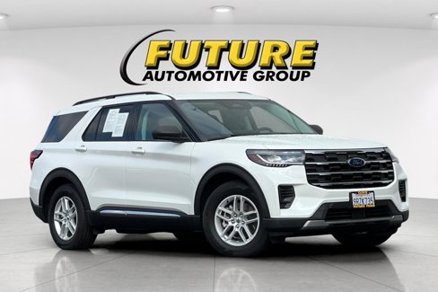 Certified 2025 Ford Explorer Active image 1